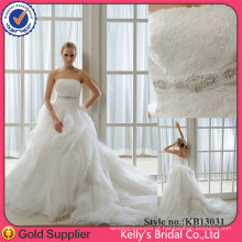Estilo clássico Lace Appliqued Dress Elegant Ruched Tulle Beautiful Beach Wedding Dresses